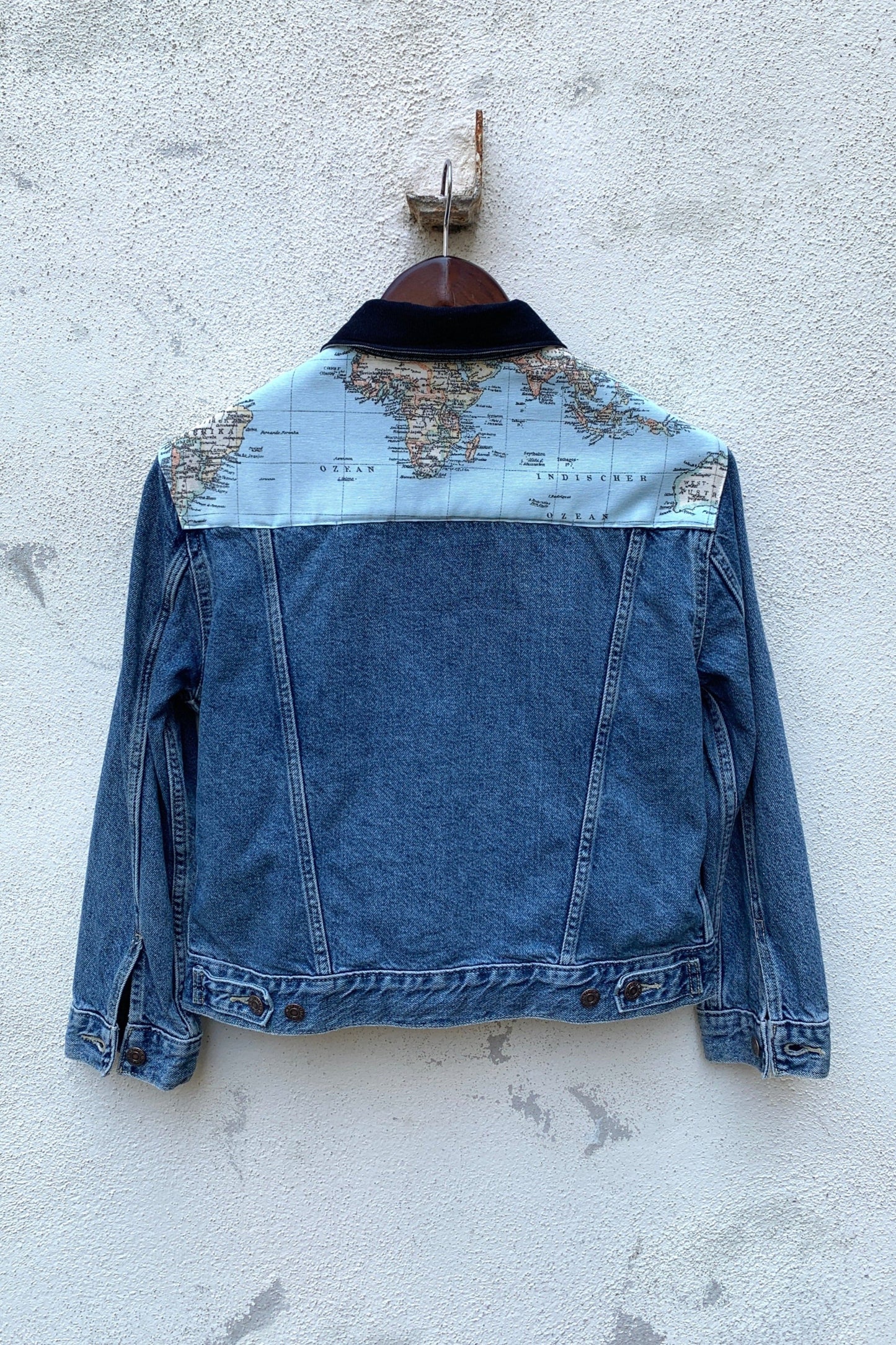 Upcycling Around the World Jeansjacke Blau S