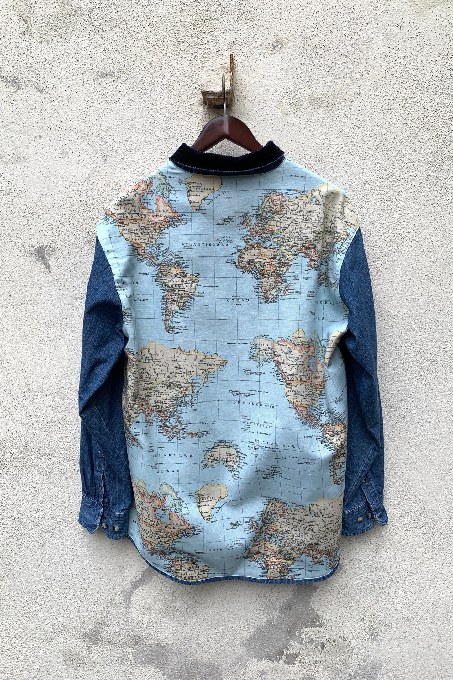 Upcycling Around the World Zip-Jeanshemd Blau XXL