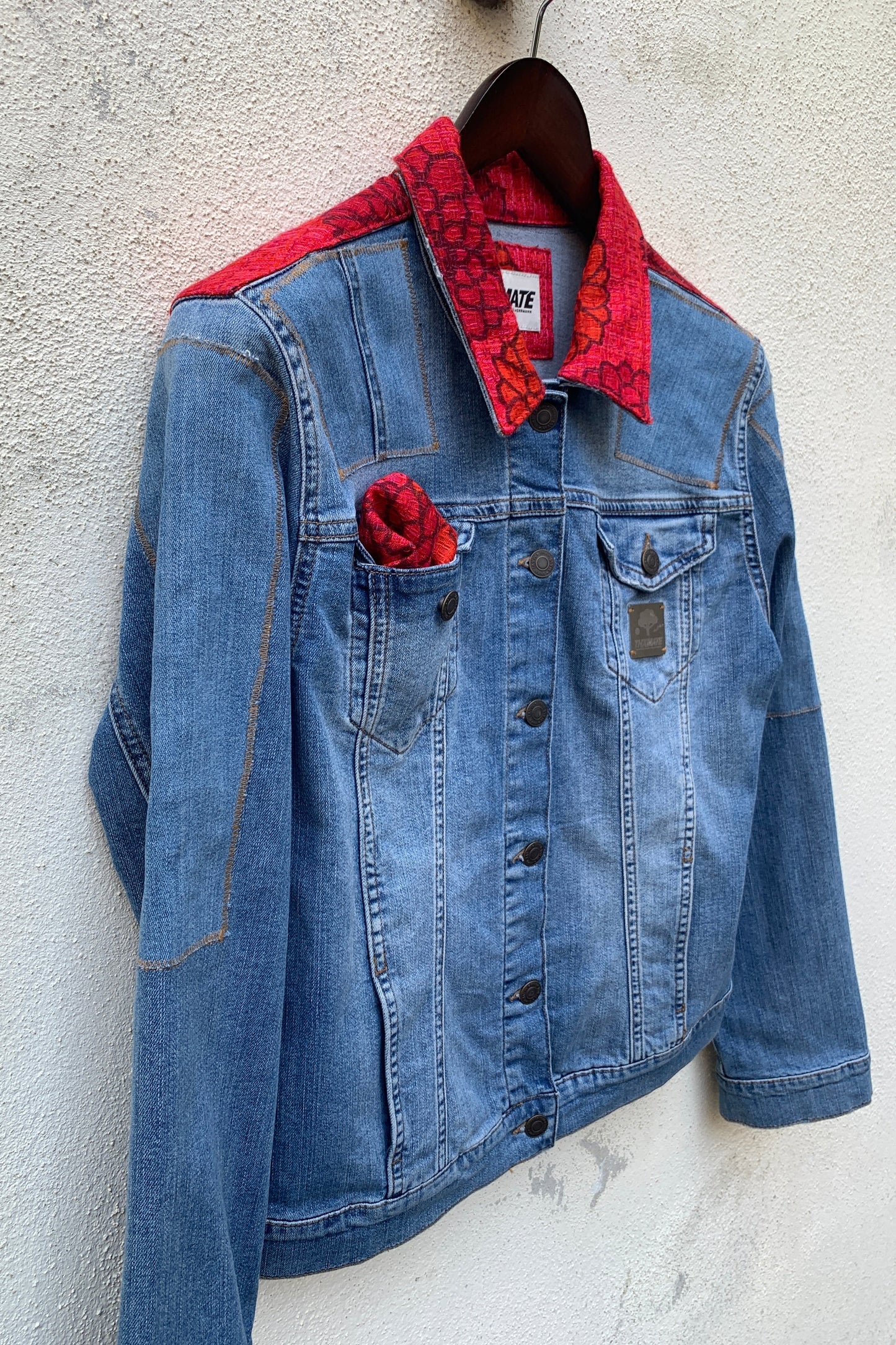 Upcycling Flower-Power Jeansjacke Blau M